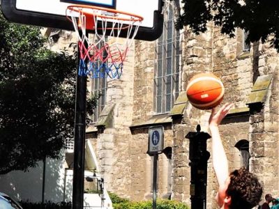 unsere Basketballer in Aktion beim Sudenburger Straßenfest (1)